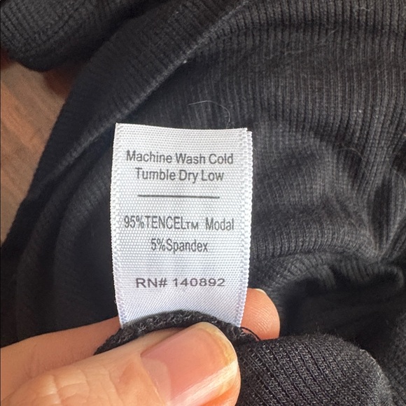 Marine Layer Black Twist Front Tee size xs - Picture 4 of 4